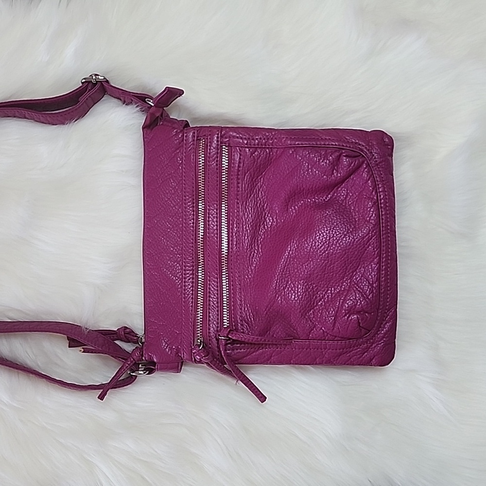 Leather Shoulder Bag/Crossbody Fuchsia